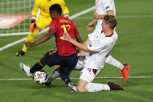 周琦15分首钢惜败广厦 姜伟泽16分吉林胜福建